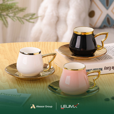 Kop en schotelset MIX 3 OF 4 KLEUREN (wit+zwart+roze+groen)