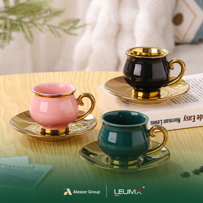 Kop en schotelset MIX 3 OF 4 KLEUREN (wit+zwart+roze+groen)