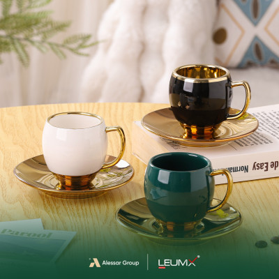 Kop en schotelset MIX 3 OF 4 KLEUREN (wit+zwart+roze+groen)