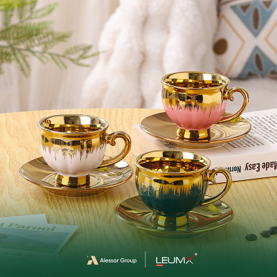 طقم أكواب وصحن مزيج من 3 أو 4 ألوان (أبيض + أسود + وردي + أخضر)